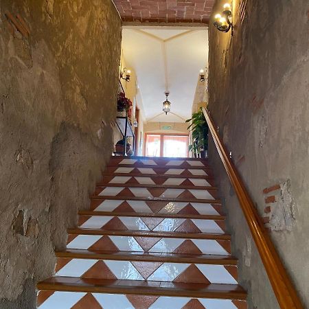 Hotel Rural Cal Amadeu Vilanova de Escornalbou 外观 照片
