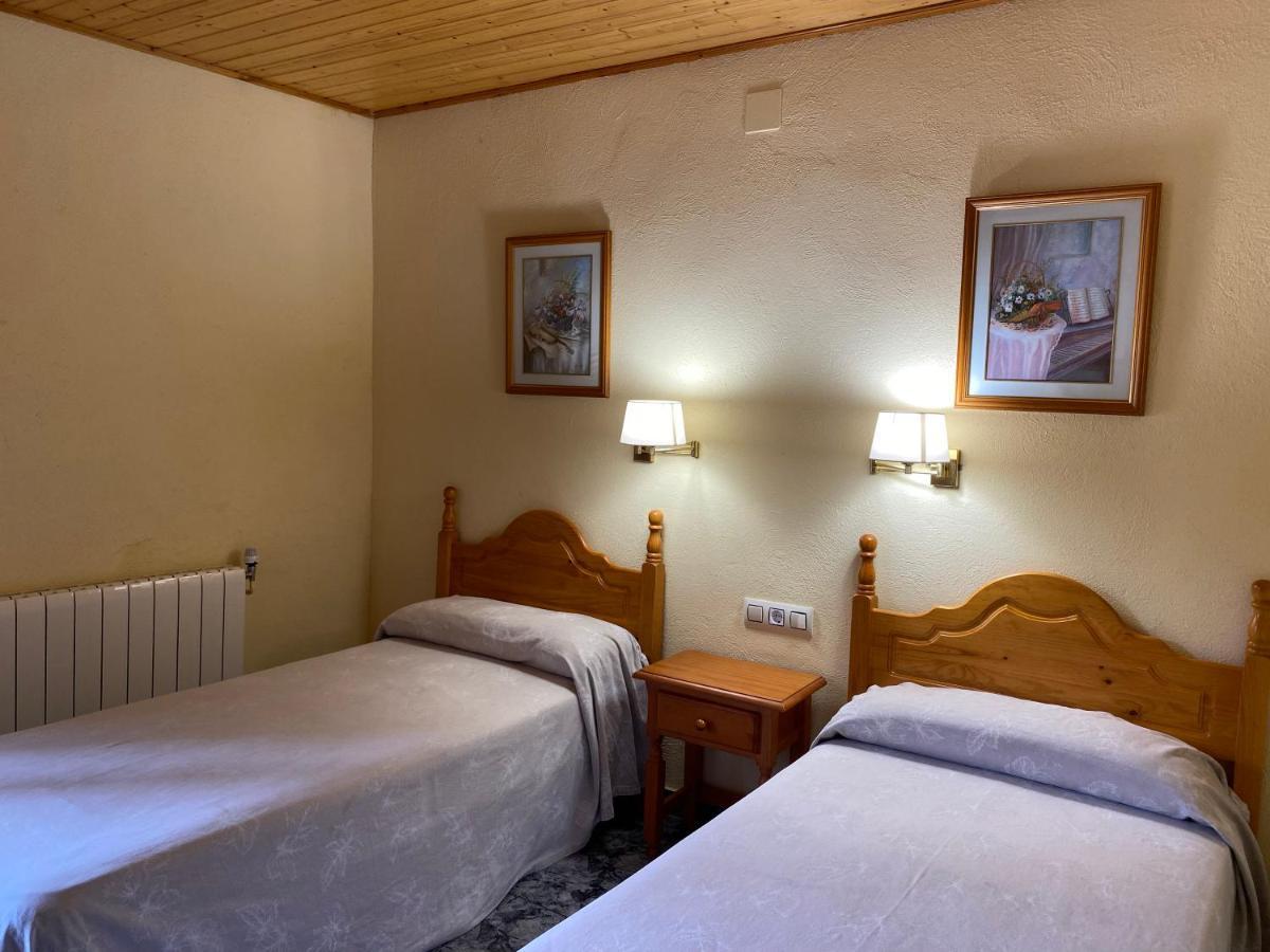 Hotel Rural Cal Amadeu Vilanova de Escornalbou 外观 照片