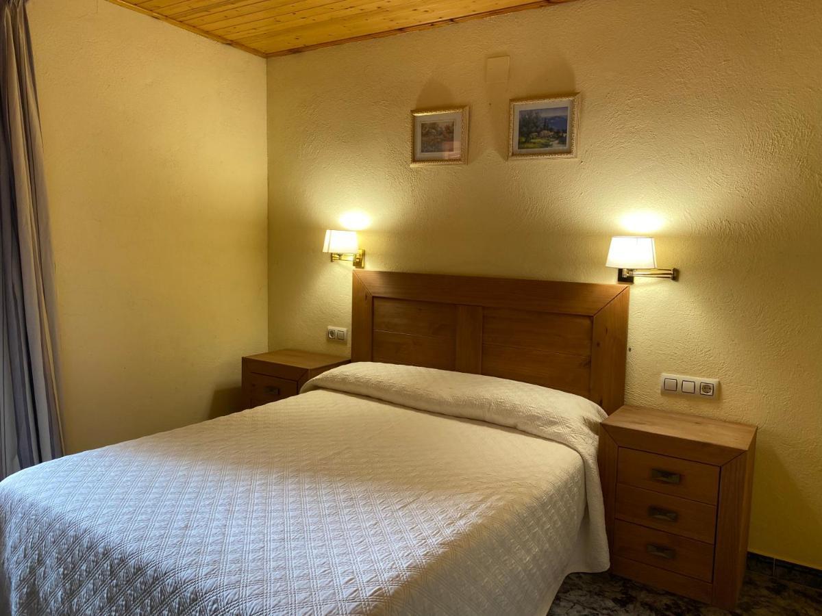 Hotel Rural Cal Amadeu Vilanova de Escornalbou 外观 照片